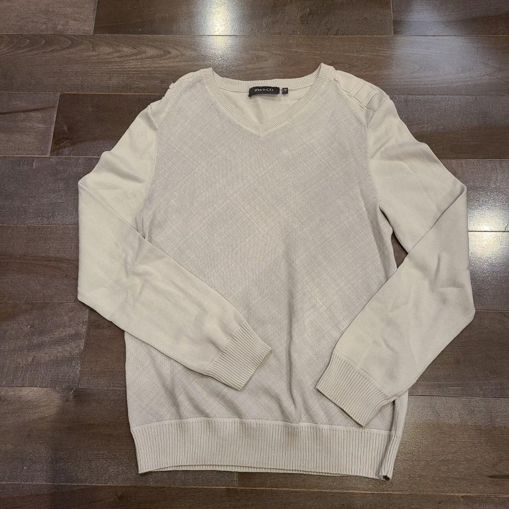 RW & CO V neck long sleeve